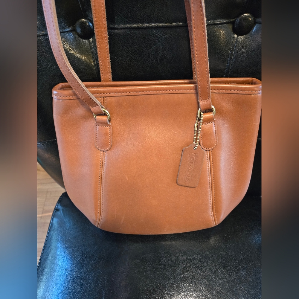 Rare Vintage Coach Hinged Closure Bag No. H7C-9996